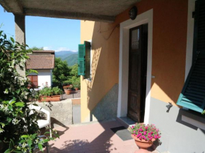 Hilltop Holiday Home in Sesta Godano with Balcony Parking, Sesta Godano